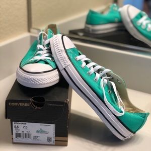 CONVERSE ALL STAR CHUCK TAYLOR LOW TOPS